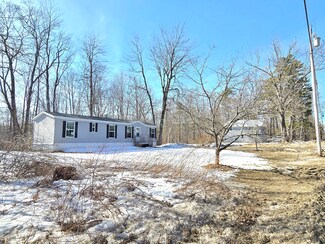 188 N Raymond Rd, Raymond, ME 04071