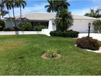 428 San Juan Ave, Naples, FL 34113