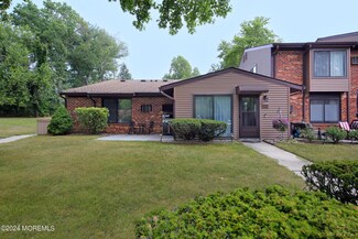 122 Manchester Ct, Red Bank, NJ 07701