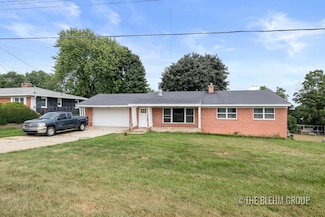 3770 Cordes Ave NW, Comstock Park, MI 49321