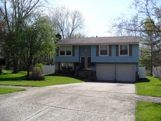 1030 Deleone Dr, Kent, OH 44240