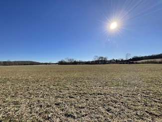 3 Yellow Creek Rd, Vanleer, TN 37181