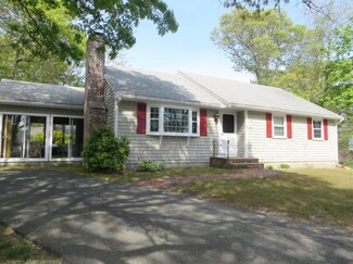 42 Woodland Dr, West Dennis, MA 02670