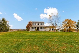 7560 Clover Valley Rd NW, Johnstown, OH 43031