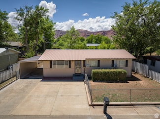 527 Palisade Dr, Moab, UT 84532