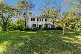 5 Schultz Rd, Saint Louis, MO 63122
