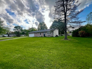 53673 Bruce Dr, Bristol, IN 46507