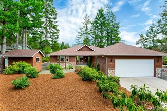 141 E Vine Maple Ln, Union, WA 98592