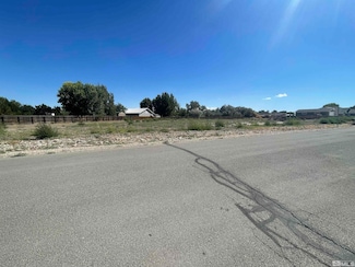 125 Deer Creek Cir, Fallon, NV 89406