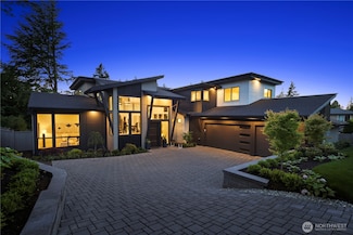 5515 108th Ave NE, Kirkland, WA 98033