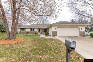 15 15 Caroletta Ct, Mankato, MN 56001