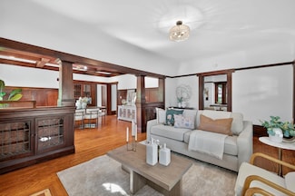 2130 26th St, Sacramento, CA 95818