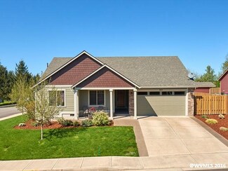 601 N 6th St, Carlton, OR 97111