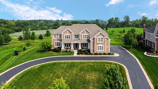 28 Shenandoah Cir, South Barrington, IL 60010