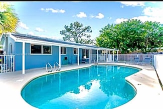 2233 SE 13th St, Pompano Beach, FL 33062