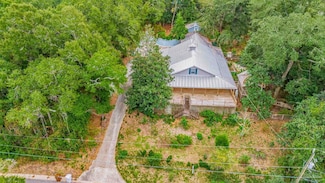 7619 Lakeside Dr, Milton, FL 32583