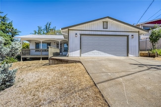 2872 Riviera Heights Dr, Kelseyville, CA 95451