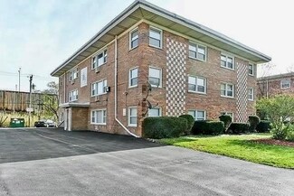 10911 S Lloyd Dr Unit 11, Worth, IL 60482