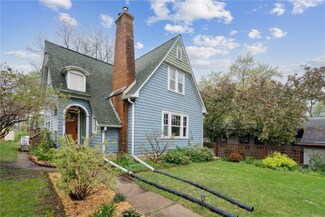 1813 B St, Iowa City, IA 52245