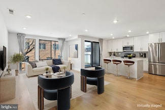 1318 N Franklin St Unit 3, Philadelphia, PA 19122