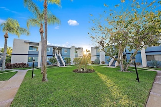 1561 NE 12th Terrace Unit C14, Jensen Beach, FL 34957