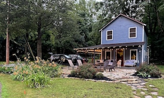 432 Bay Ln, Willsboro, NY 12996
