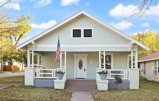 1201 W Arlington Ave, Fort Worth, TX 76110
