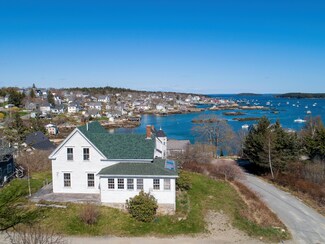 5 Mels Way, Stonington, ME 04645