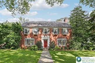 1942 Sycamore St, Bethlehem, PA 18017