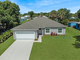 805 Barber St, Sebastian, FL 32958