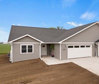 724 Roosevelt St, Baraboo, WI 53913