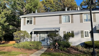 46 Village Hill Ln Unit 46, Natick, MA 01760