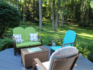 87 Wild Rose Cir, Shelburne, VT 05482