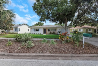 245 Grove Cir N, Dunedin, FL 34698
