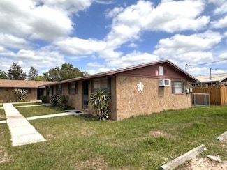 9406 Eastfield Rd, Thonotosassa, FL 33592