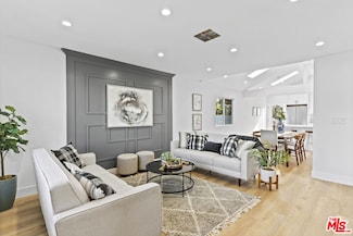 5542 W 82nd St, Los Angeles, CA 90045