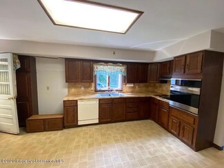 571 Justus Blvd, Scott Township, PA 18411