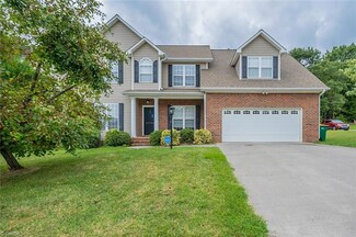 2500 Brook Stone Dr, Clemmons, NC 27012