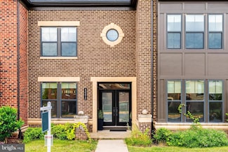 43373 Dewey Square, Ashburn, VA 20148
