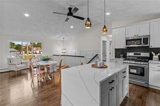 65 Fairhaven Ave, Warwick, RI 02889