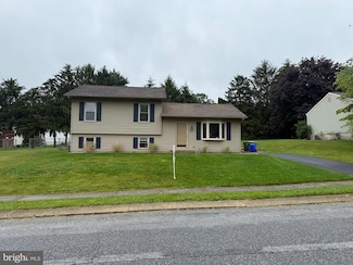3335 Taunton Dr, York, PA 17402