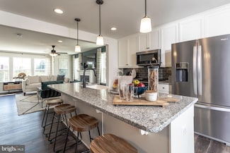627 Fontana Cir, Martinsburg, WV 25403