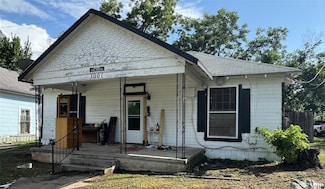 1001 S 16th St, Waco, TX 76706