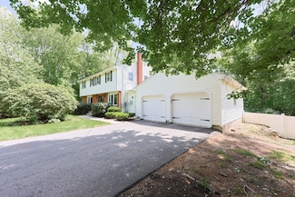 45 Old Maple St, Stoughton, MA 02072
