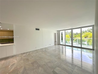 100 Bayview Dr Unit 222, Sunny Isles Beach, FL 33160