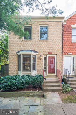 2046 6th St S, Arlington, VA 22204