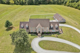 844 Blackwater Hills Dr, Glade Hill, VA 24092
