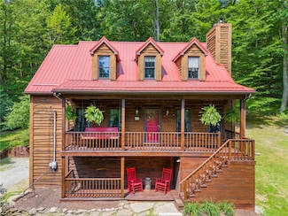 322 S Locust Rd, Acme, PA 15610