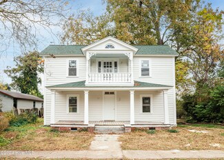 313 E Church St, Edenton, NC 27932