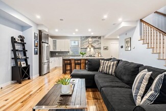 18 Granfield Ave Unit 2, Roslindale, MA 02131